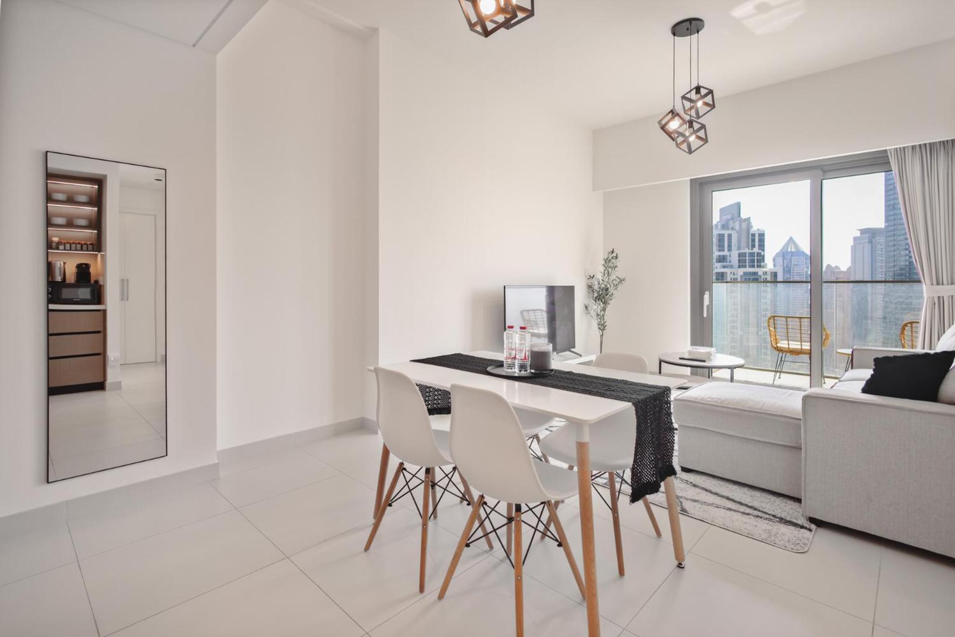 Sea & Views - Burj Crown - 5 Min Walk To Mall Apartment *