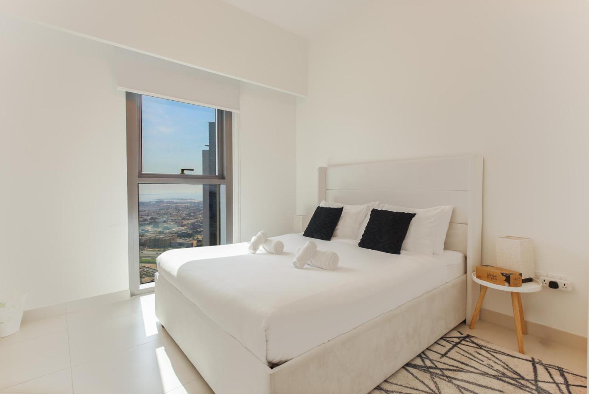 Sea & Views - Burj Crown - 5 Min Walk To Mall Apartment Dubai